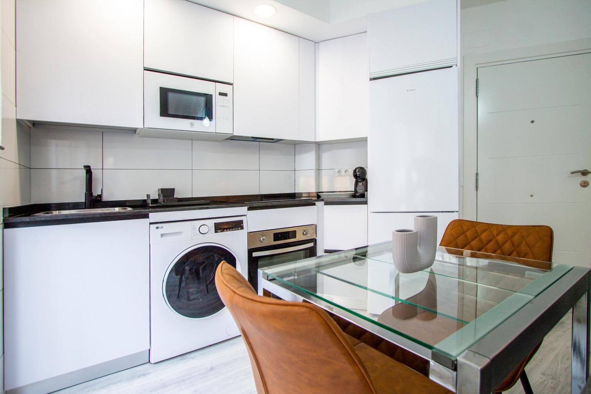 Apartamentos Cuatro Caminos Madrid Dış mekan fotoğraf