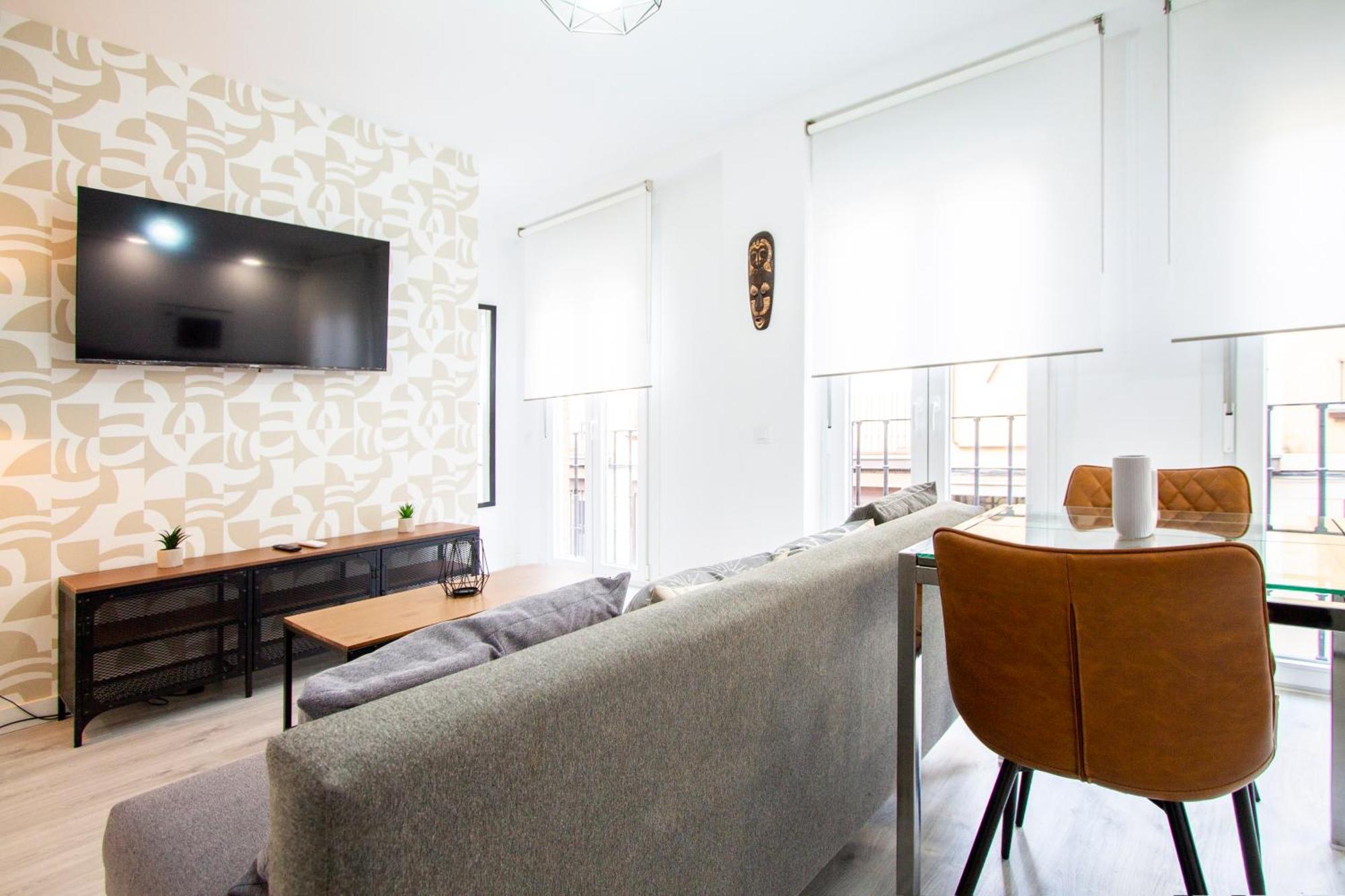 Apartamentos Cuatro Caminos Madrid Dış mekan fotoğraf