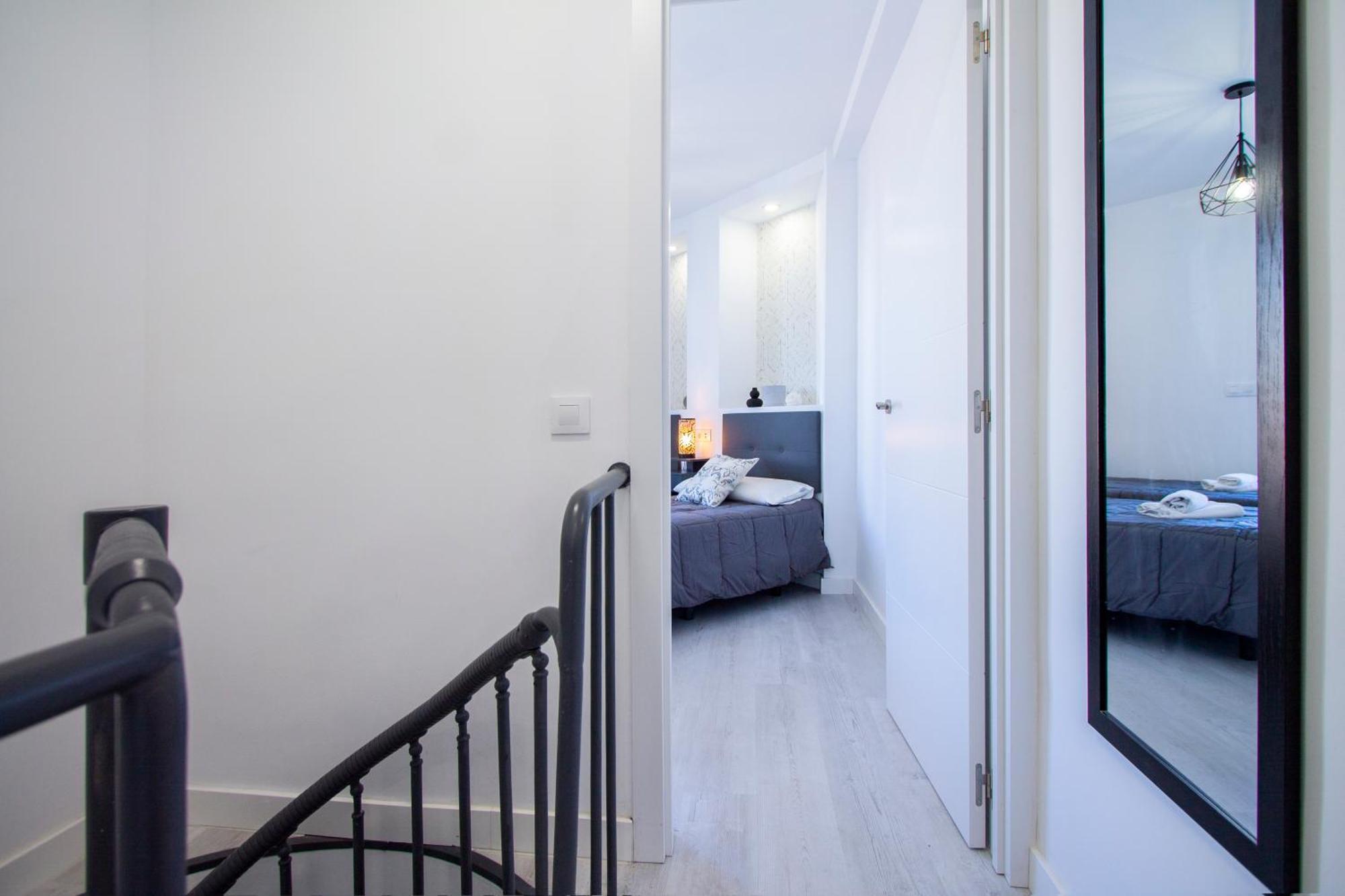 Apartamentos Cuatro Caminos Madrid Dış mekan fotoğraf