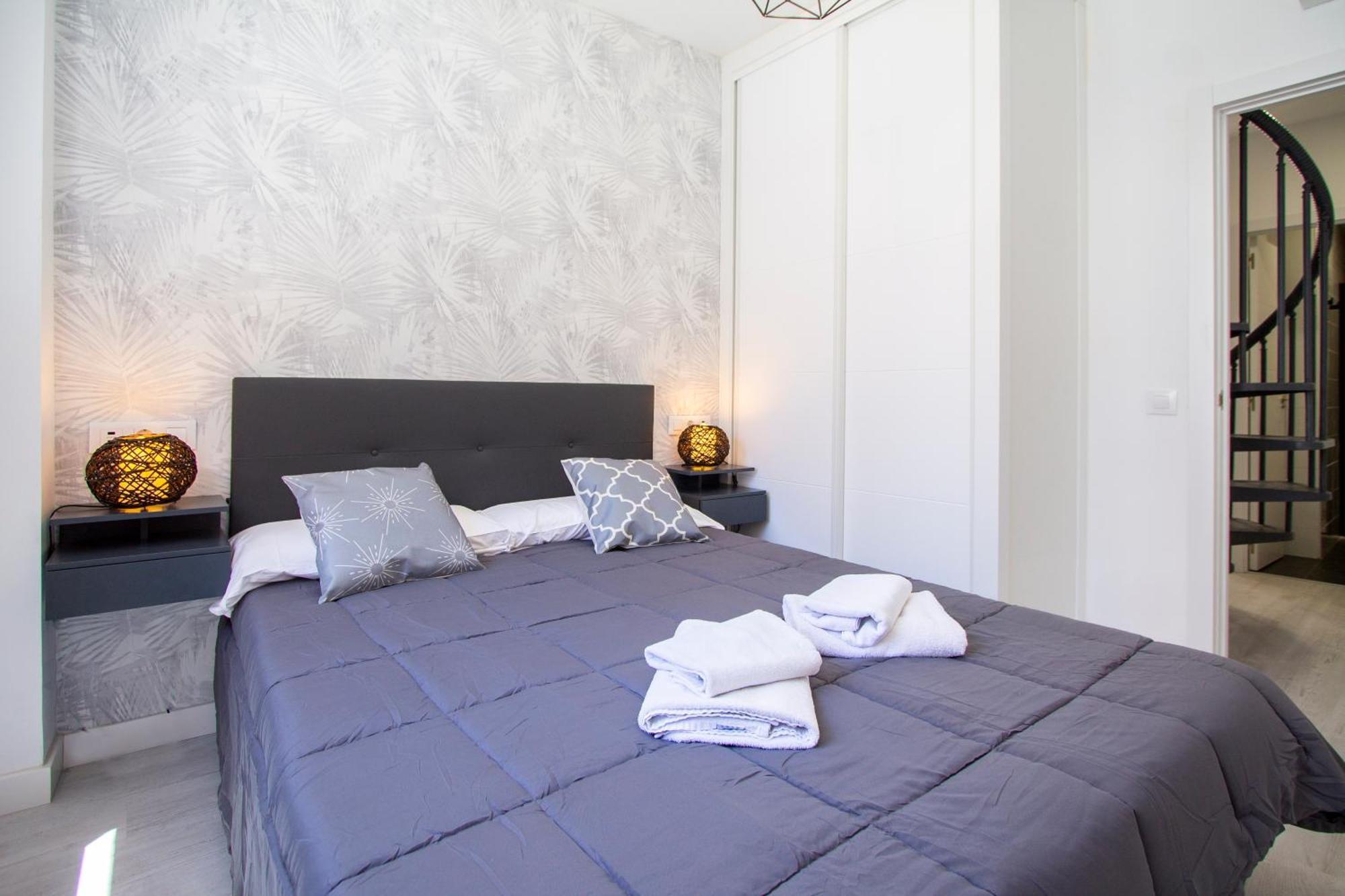 Apartamentos Cuatro Caminos Madrid Dış mekan fotoğraf